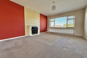 26' Lounge/Dining Room- click for photo gallery